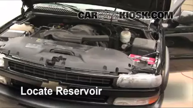 2003 Chevrolet Suburban 1500 LT 5.3L V8 Líquido limpiaparabrisas Agregar líquido